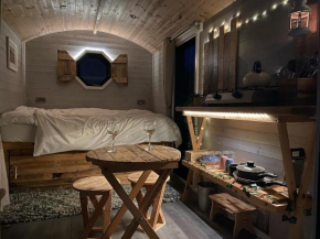 Lakeside Cabin, Hot Tub, Fishery